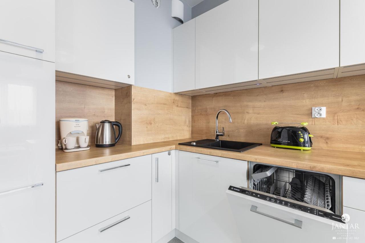 Apartment Bialy Dom By Jantar Kolobrzeg