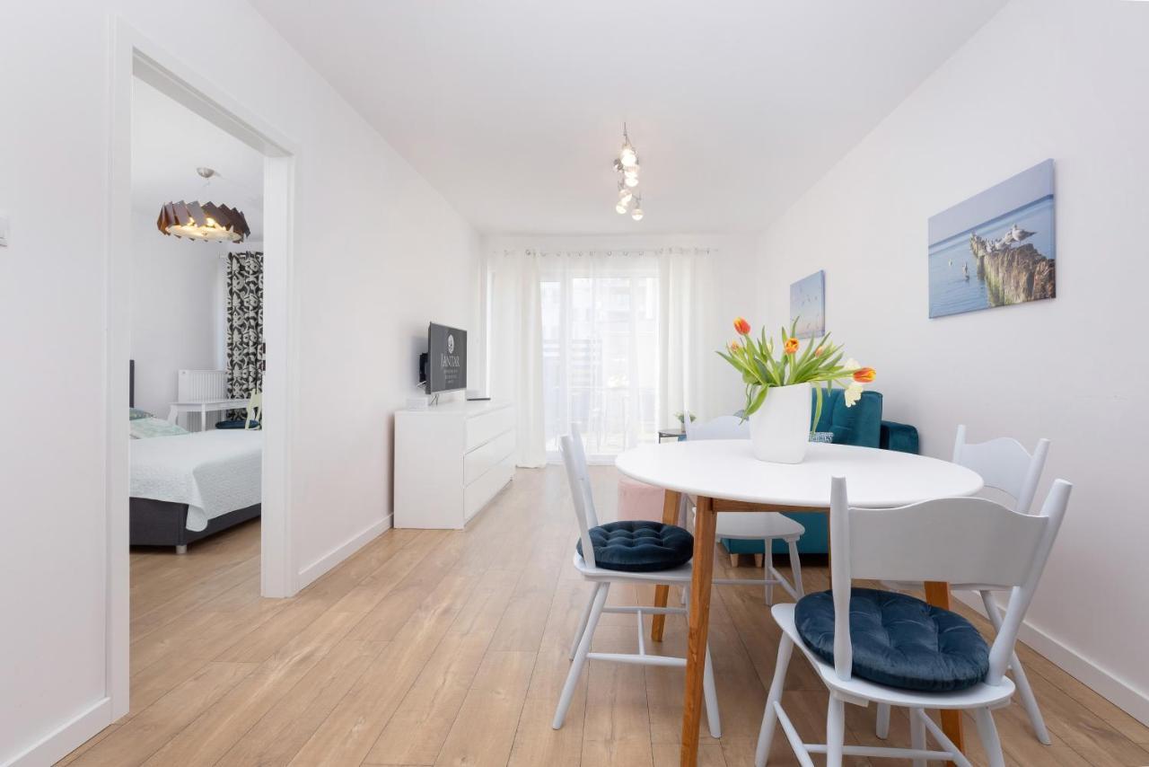 Bialy Dom By Jantar Apartment